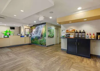 Extended Stay America Suites Chantilly Dulles hotel thumbnail 3