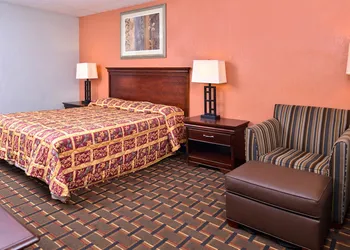 Americas Best Value Inn Richmond South hotel thumbnail 6
