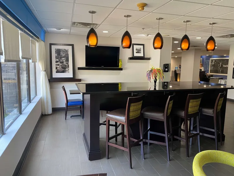 Hampton Inn Ft. Chiswell-Max Meadows hotel detail image 2