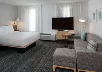 Sonesta Simply Suites Falls Church hotel thumbnail 6