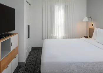 Sonesta Simply Suites Falls Church hotel thumbnail 7