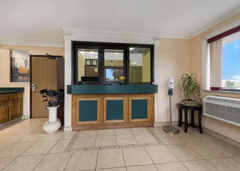 Econo Lodge Spotsylvania Town Center hotel thumbnail 8