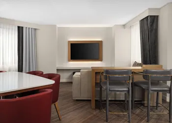 Crowne Plaza Virginia Beach Town Center by IHG hotel thumbnail 7
