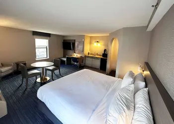 Wingate by Wyndham Waynesboro hotel thumbnail 7