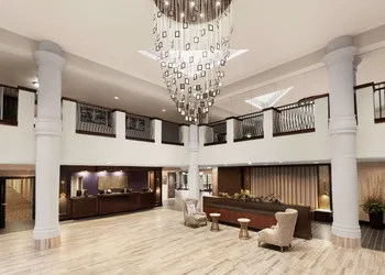 Doubletree by Hilton McLean Tysons hotel thumbnail 3