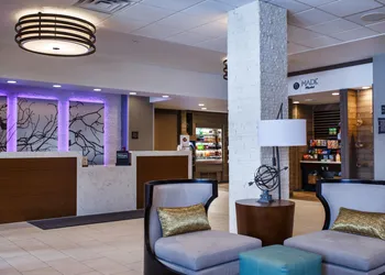 DoubleTree by Hilton Neenah hotel thumbnail 6