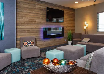 DoubleTree by Hilton Neenah hotel thumbnail 7