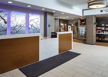 DoubleTree by Hilton Neenah hotel thumbnail 8