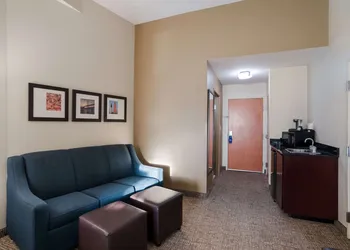 Comfort Suites Suffolk - Chesapeake hotel thumbnail 5