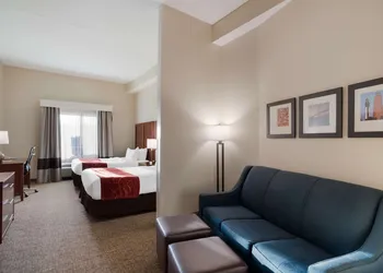 Comfort Suites Suffolk - Chesapeake hotel thumbnail 6