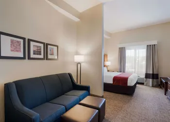 Comfort Suites Suffolk - Chesapeake hotel thumbnail 7