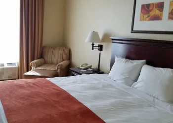 Country Inn & Suites by Radisson, Lexington, VA hotel thumbnail 4