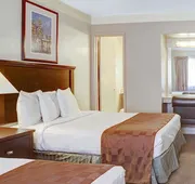 Travelodge by Wyndham Everett City Center hotel detail image 3
