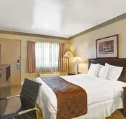 Travelodge by Wyndham Everett City Center hotel detail image 7