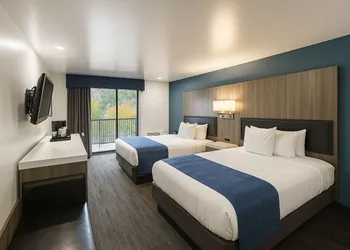 Oyster Bay Inn & Suites hotel thumbnail 8