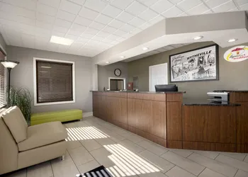 Super 8 by Wyndham Wytheville hotel thumbnail 3