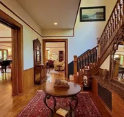 Cecil Bacon Manor hotel detail image 5