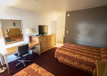 Seatac Inn hotel thumbnail 7
