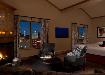 The Edgewater Hotel hotel thumbnail 8