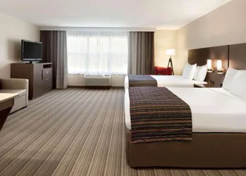 Country Inn & Suites by Radisson, Platteville, WI hotel thumbnail 7