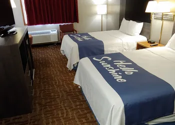 Days Inn by Wyndham West-Eau Claire hotel thumbnail 4