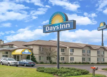 Days Inn by Wyndham West-Eau Claire hotel thumbnail 8