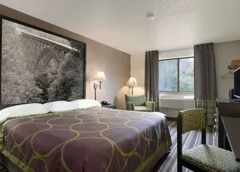 Super 8 by Wyndham Weston WV hotel thumbnail 5