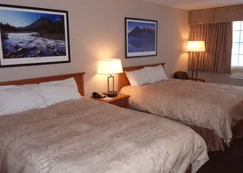 Woodlands Inn & Suites hotel thumbnail 4