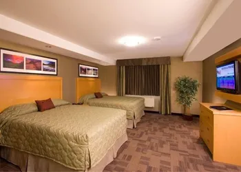 Woodlands Inn & Suites hotel thumbnail 7