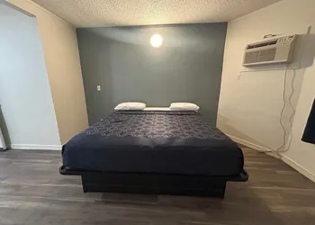 Budget Inn Hollywood hotel thumbnail 3