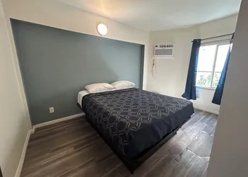 Budget Inn Hollywood hotel thumbnail 7