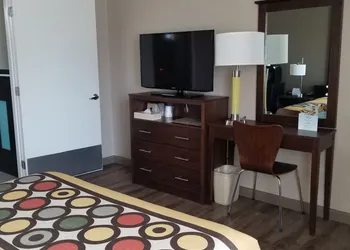Super 8 by Wyndham Los Angeles-Culver City Area hotel thumbnail 6