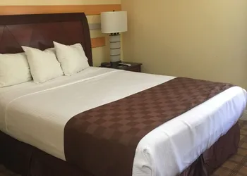 Knights Inn Downtown Los Angeles hotel thumbnail 6