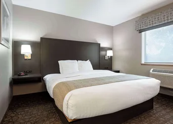 Best Western Sawtooth Inn & Suites hotel thumbnail 8