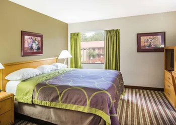 Super 8 by Wyndham Oxford MS University Area hotel thumbnail 6