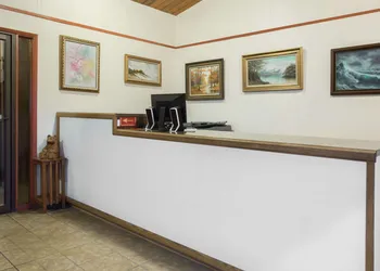 Knights Inn Boardman hotel thumbnail 3