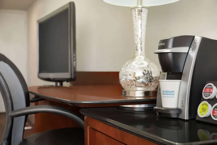 Travelodge by Wyndham Hotel & Convention Centre Quebec City hotel detail image 6