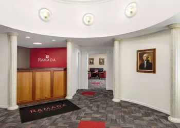 Ramada by Wyndham Richland Center hotel thumbnail 2