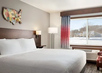 Ramada by Wyndham Richland Center hotel thumbnail 8