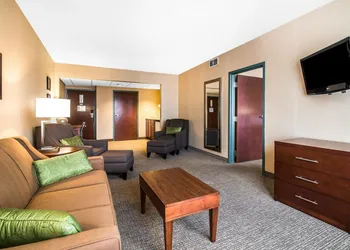 Quality Inn & Suites Towanda hotel thumbnail 7