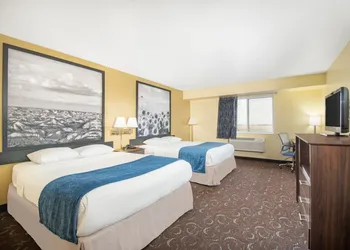 Four Seasons Inn hotel thumbnail 4