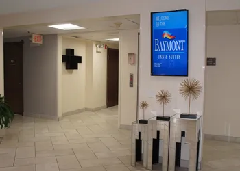 Baymont by Wyndham Chicago/Alsip hotel thumbnail 2