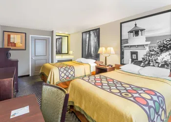 Super 8 by Wyndham Fortuna hotel thumbnail 5