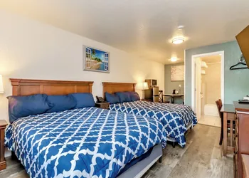 Belfair Motel hotel thumbnail 3