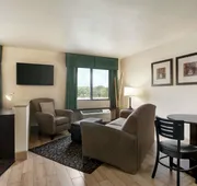 Travelodge by Wyndham Livonia hotel detail image 4