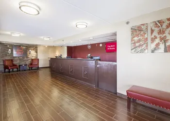 Red Roof Inn Cincinnati - Sharonville hotel thumbnail 3