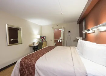 Red Roof Inn Cincinnati - Sharonville hotel thumbnail 7