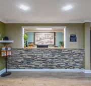 Super 8 by Wyndham Malvern hotel detail image 3