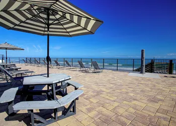 La Bella Oceanfront Inn hotel thumbnail 6