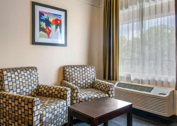 Quality Inn & Suites Jacksonville-Baymeadows hotel thumbnail 7
